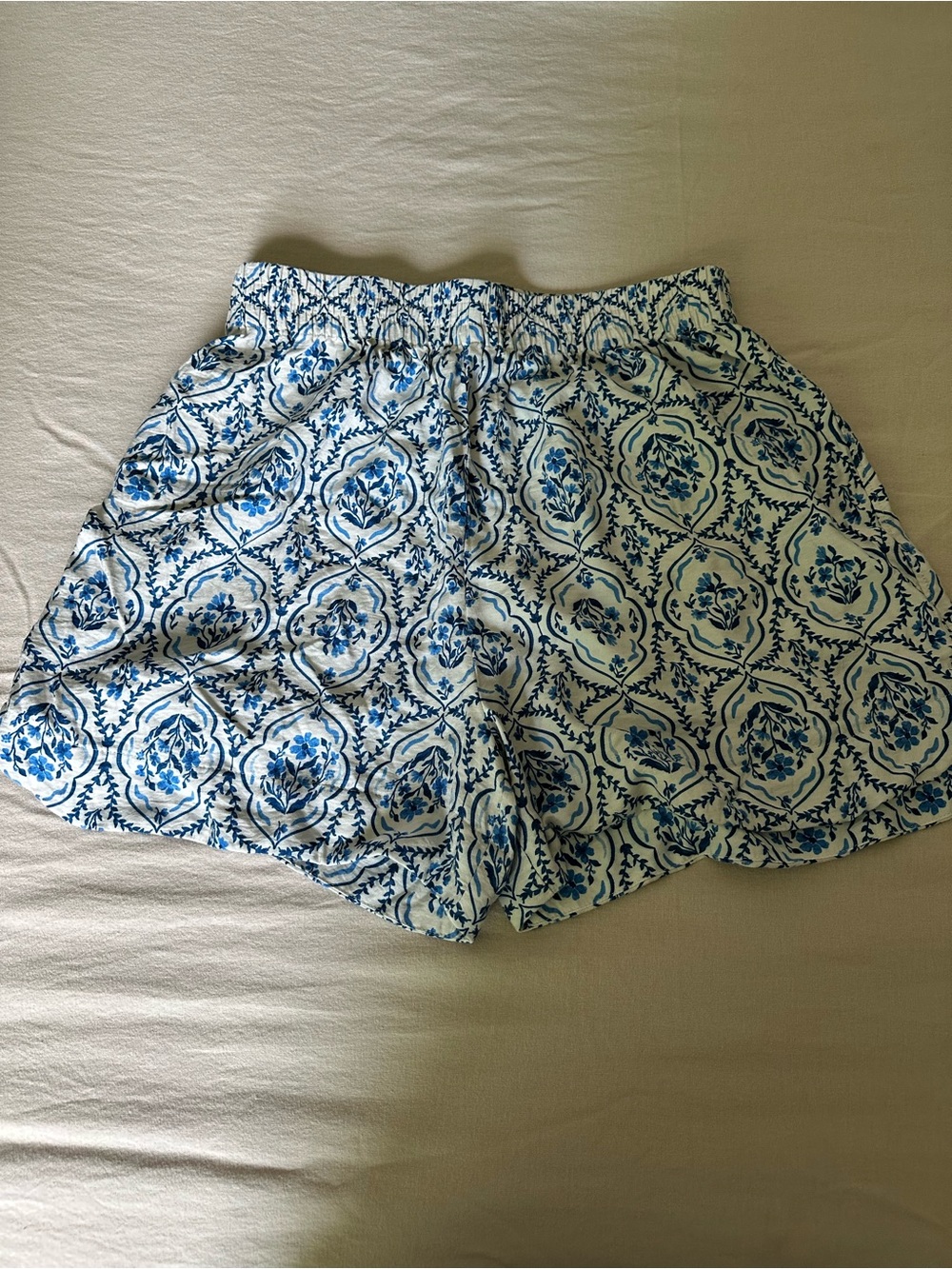 H&M White and Blue Printed Women’s Shorts